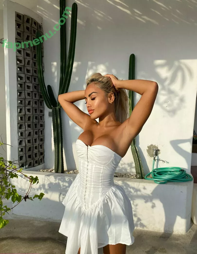 little_sophia nude photo #0184 (little_sophia__)