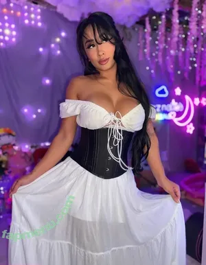 LittleAznChat / evilyn_13 nude photo #0068