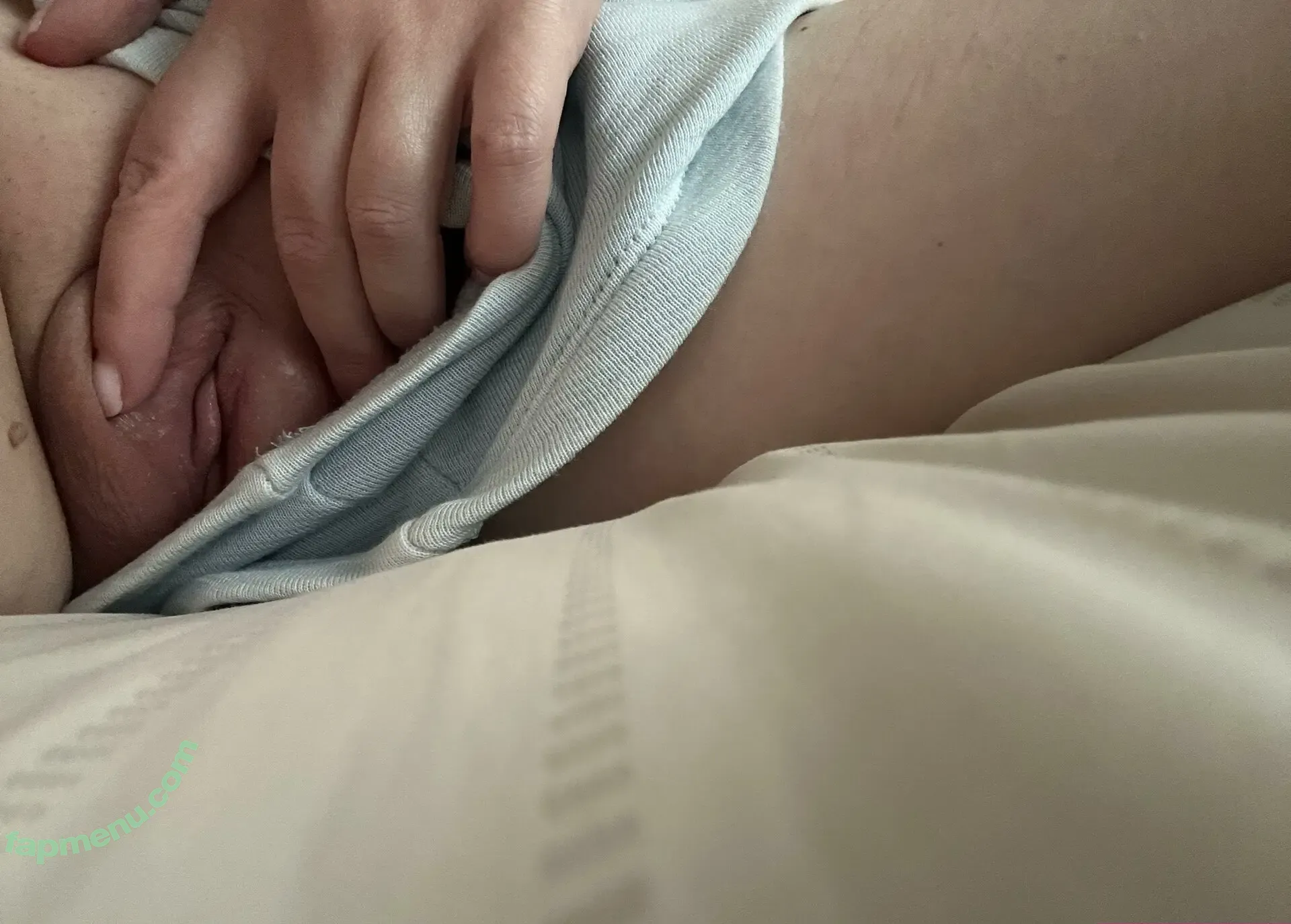 littlewifey38 nude photo #0003 (littlewifebiglife0)