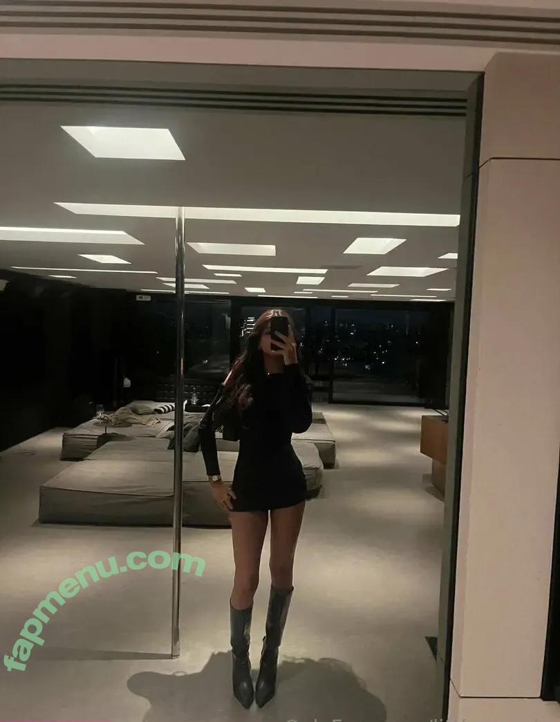 littleyasmin nude photo #0012 (little.yasmin_)