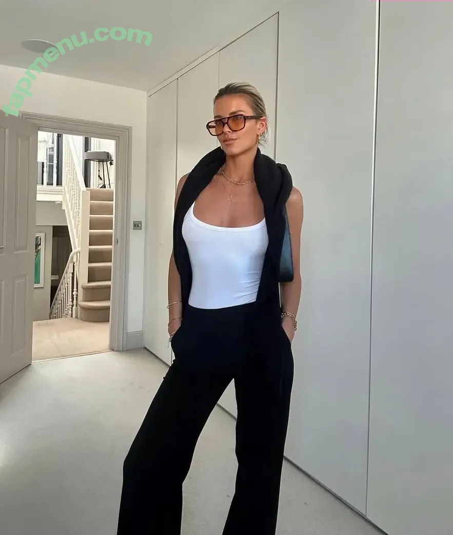 Liv Bentley nude photo #0024 (Olivia Bentley / oliviabentleyk / theoliviabentley)