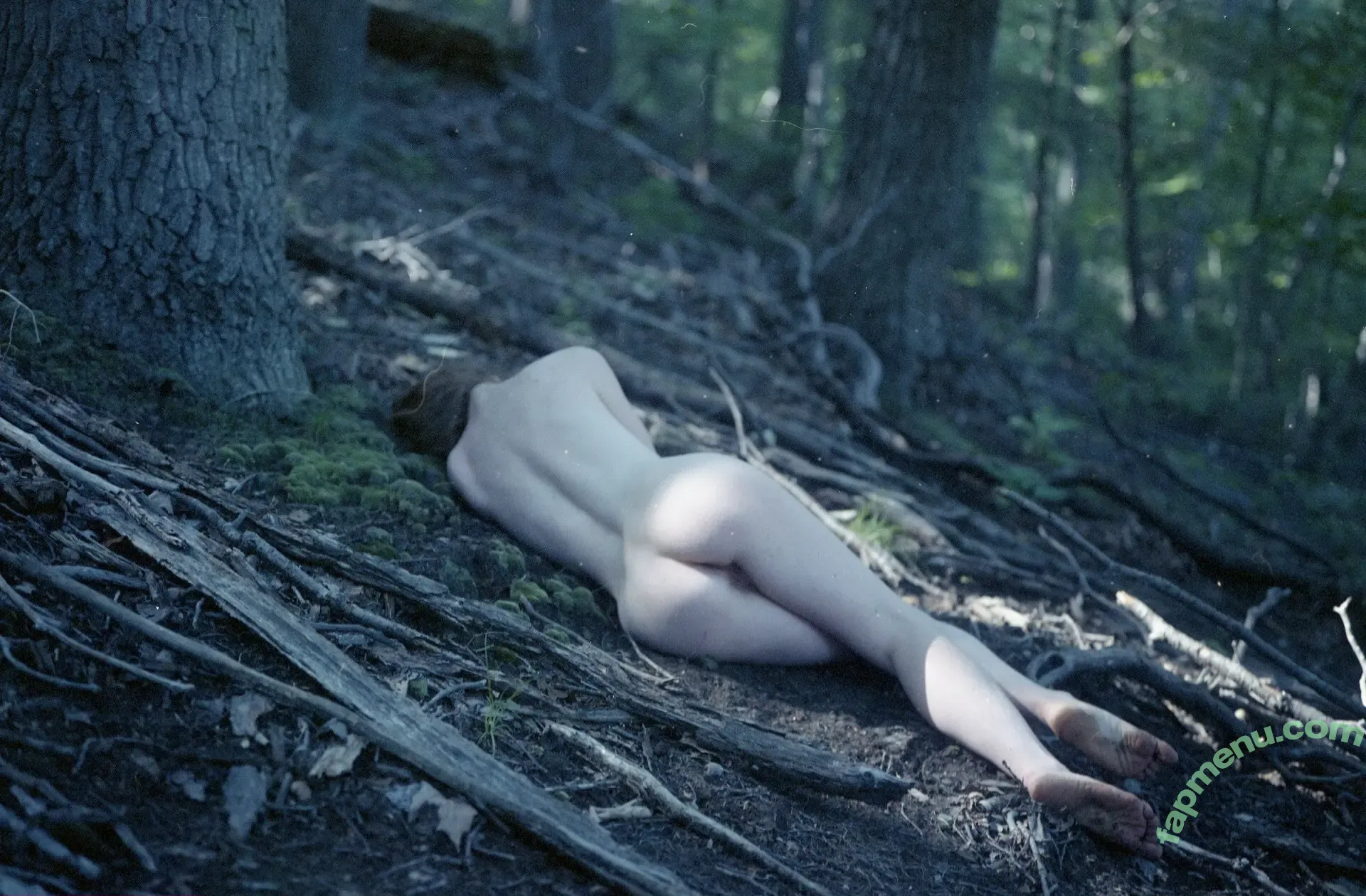 Liv Sage nude photo #0681 (asmallwoman / livsage)