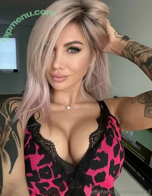  nude photo #0002