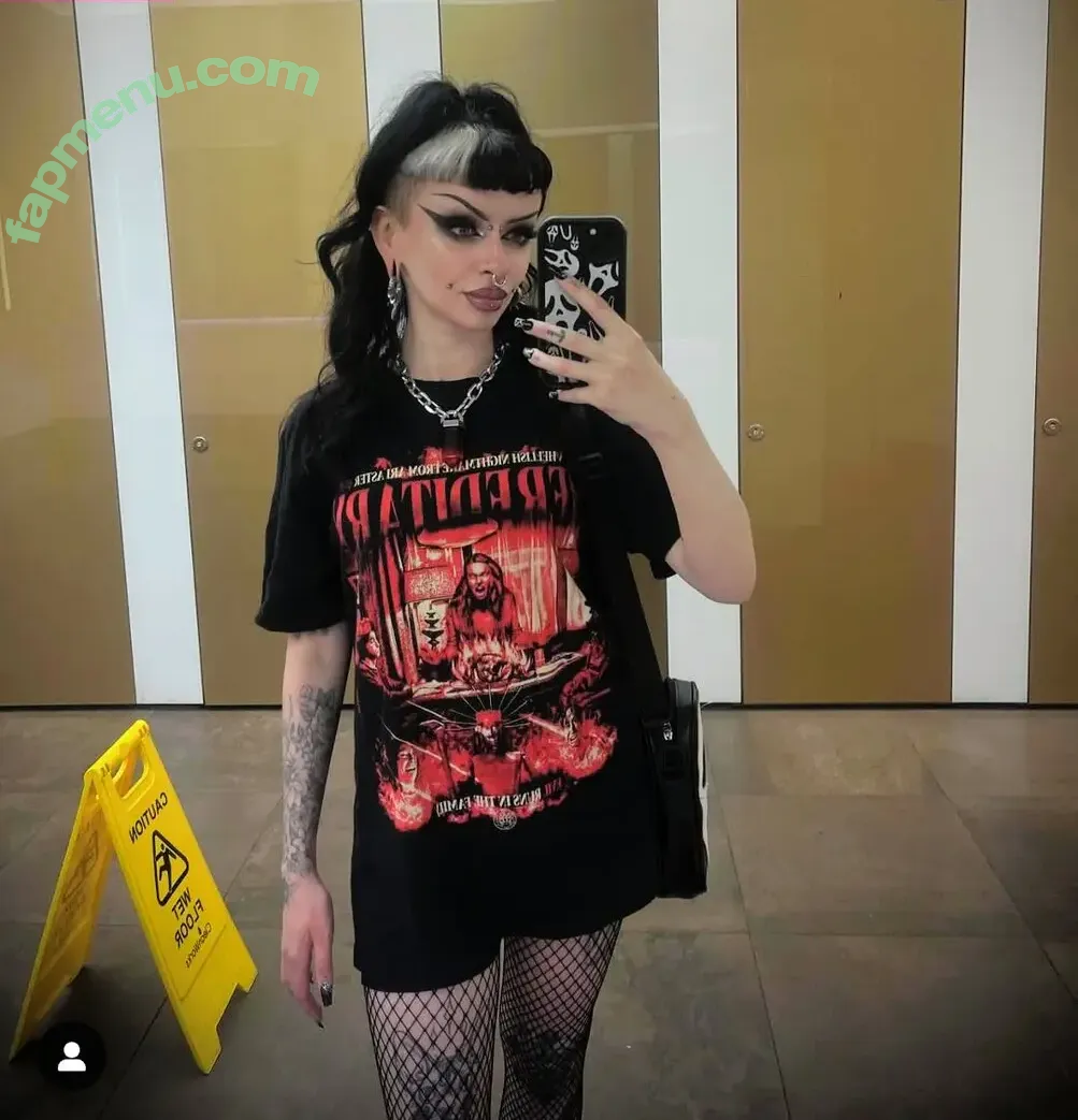 Livingdeadgxrl nude photo #0001 (livingdeadgirlofficial)