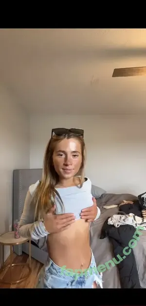 Livromanoo / Liv nude photo #0002