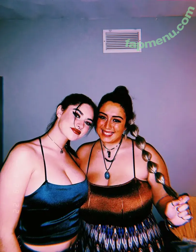 Livvy nude photo #0016 (livvydunne / livyalex)