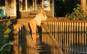  nude photo #0004