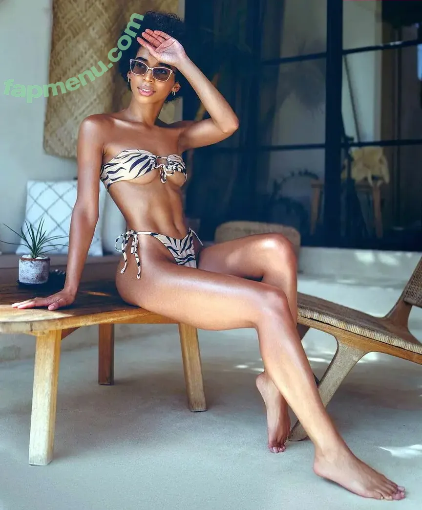 Liwia Szewczyk nude photo #0011 (Liwia Szewczyk)