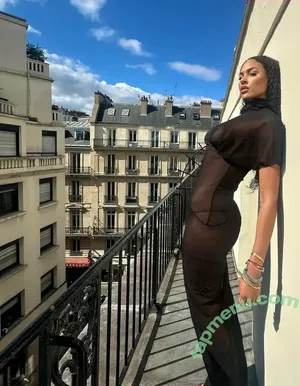 Liz Cambage / ecambage nude photo #0002