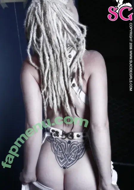Lizarose nude photo #0012 (lizarosepoetry)