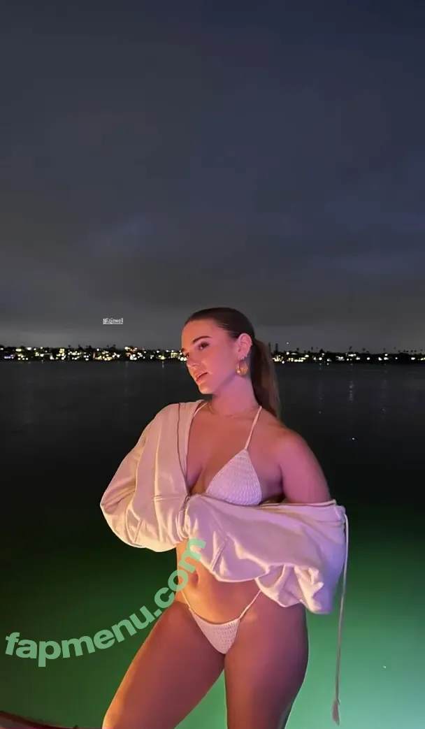 lizjjewell nude photo #0004 (lizjjewell)