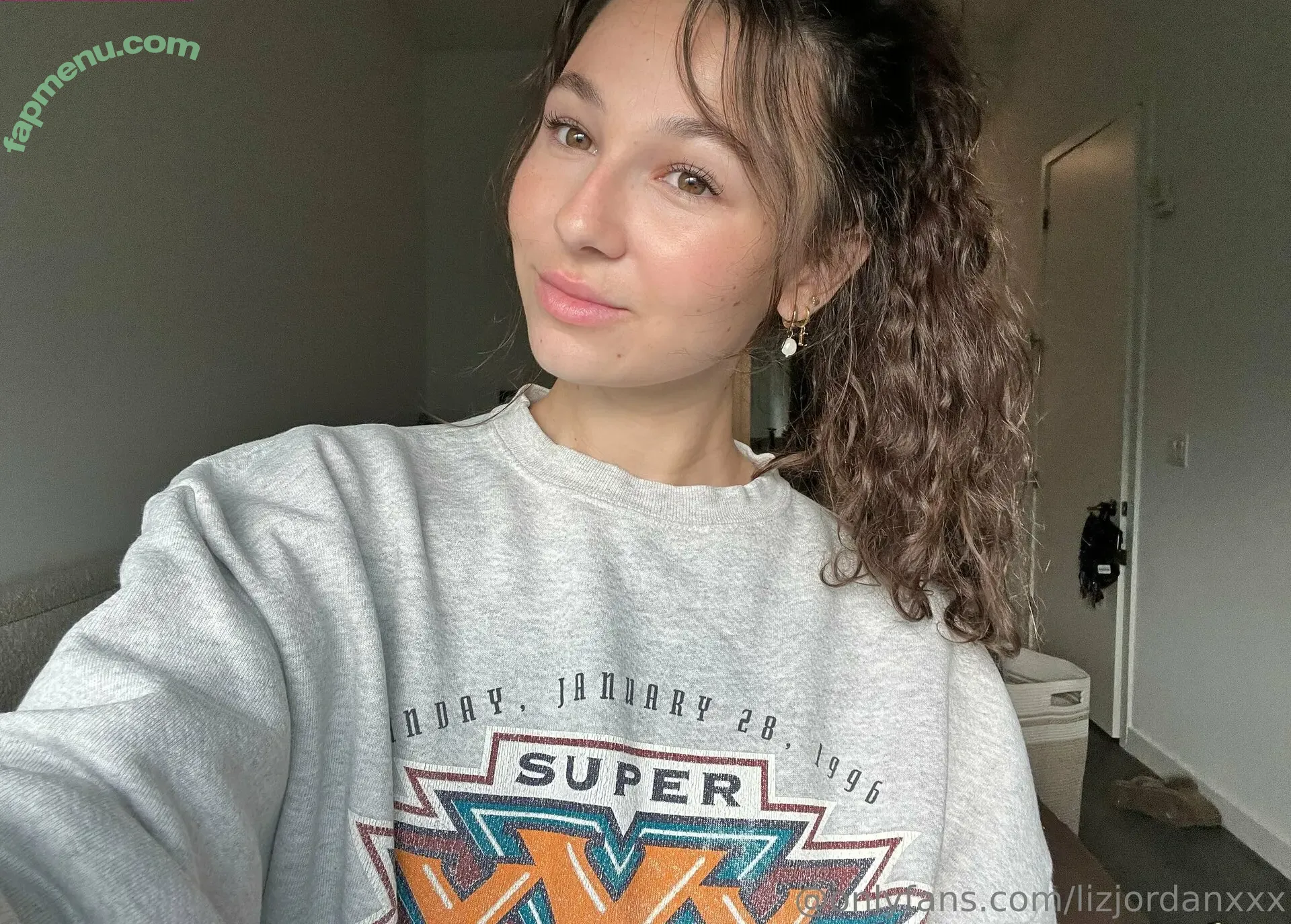 lizjordanxxx nude photo #0040 (lizjordanxxx)