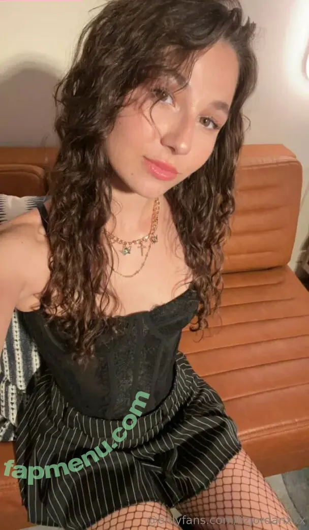 lizjordanxxx nude photo #0094 (lizjordanxxx)