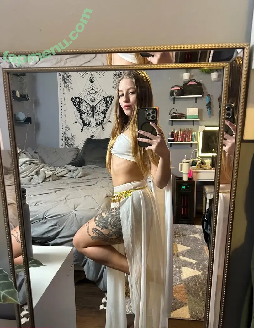 lizzieconrad nude photo #0104 (lizzieconradhughes)