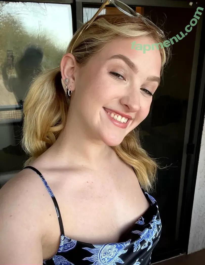 lizzys_playlist nude photo #0119 (lizzys_playlist)