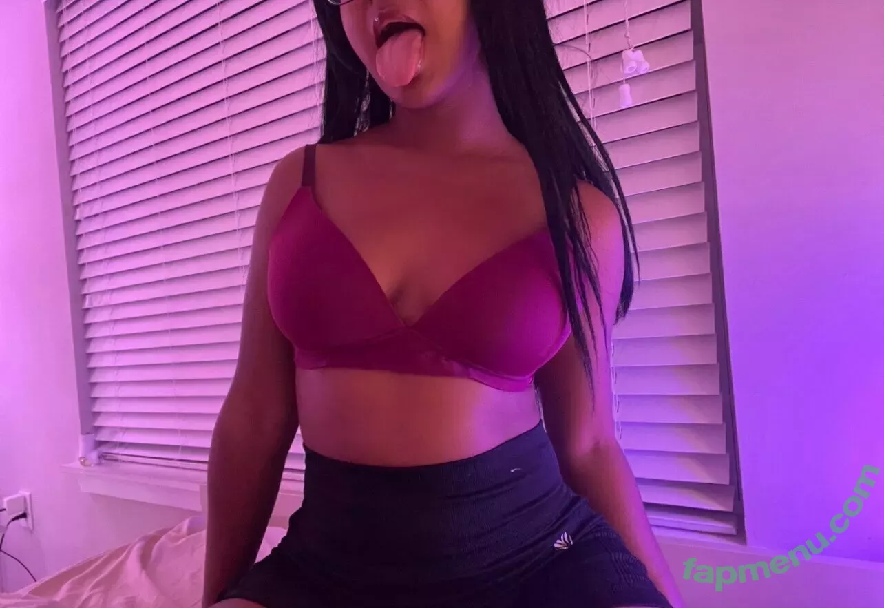 llalalinaa nude photo #0103 (llalaina)