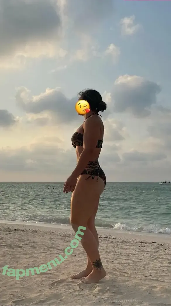 lluvianegrete nude photo #0002 (lluvianegrete)