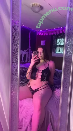 lochnessa93 / Lochnessa / MessyNessyV / anyuser nude photo #0047