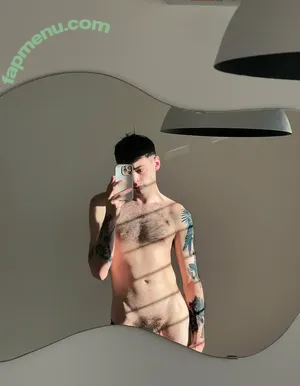 loganhell / logan.hellof nude photo #0006