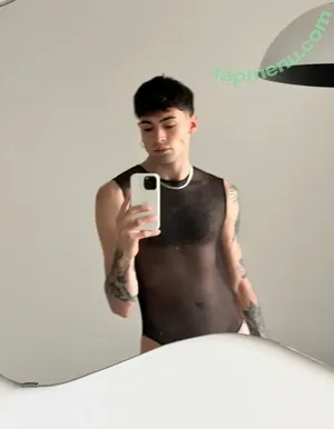 loganhell / logan.hellof nude photo #0011