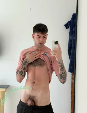 loganhell / logan.hellof nude photo #0015