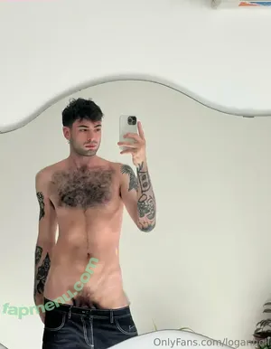 loganhell / logan.hellof nude photo #0026