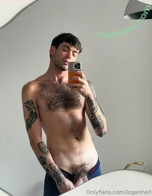 loganhell / logan.hellof nude photo #0037