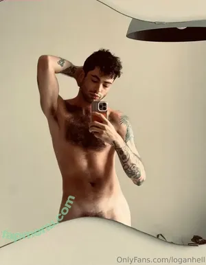 loganhell / logan.hellof nude photo #0038