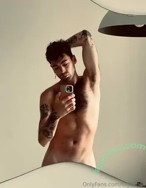 loganhell / logan.hellof nude photo #0039