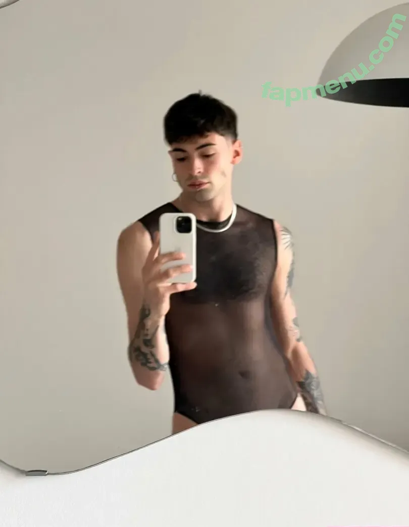 loganhell nude photo #0011 (logan.hellof)