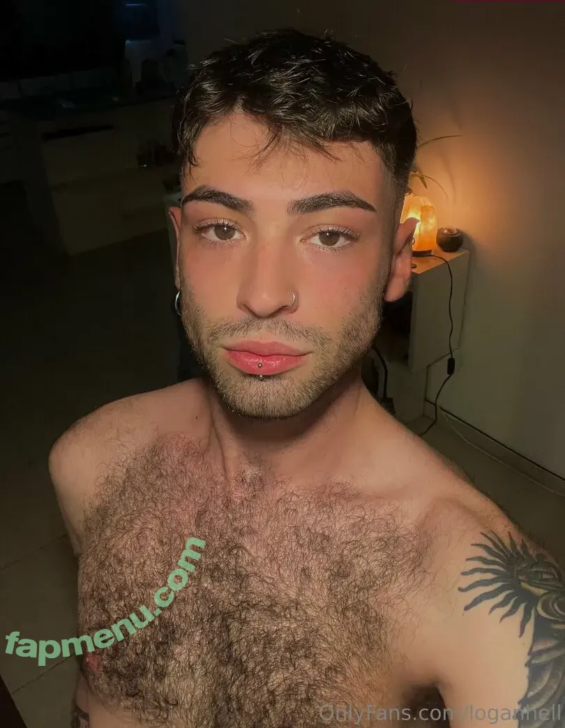 loganhell nude photo #0014 (logan.hellof)