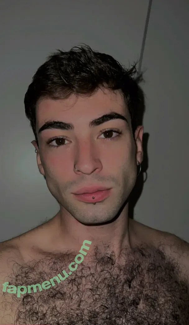 loganhell nude photo #0030 (logan.hellof)