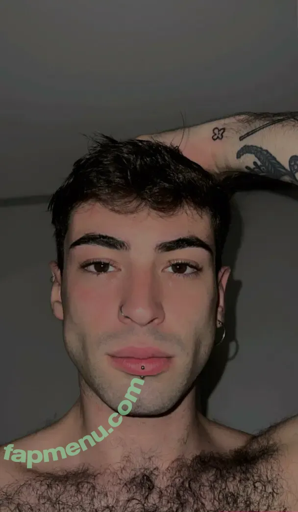 loganhell nude photo #0031 (logan.hellof)