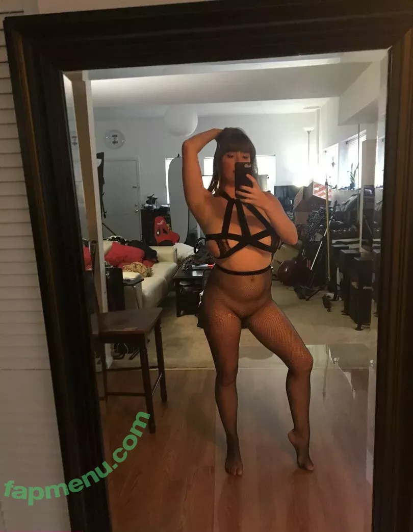 loisplz nude photo #0155 (lomeinnoodles19)