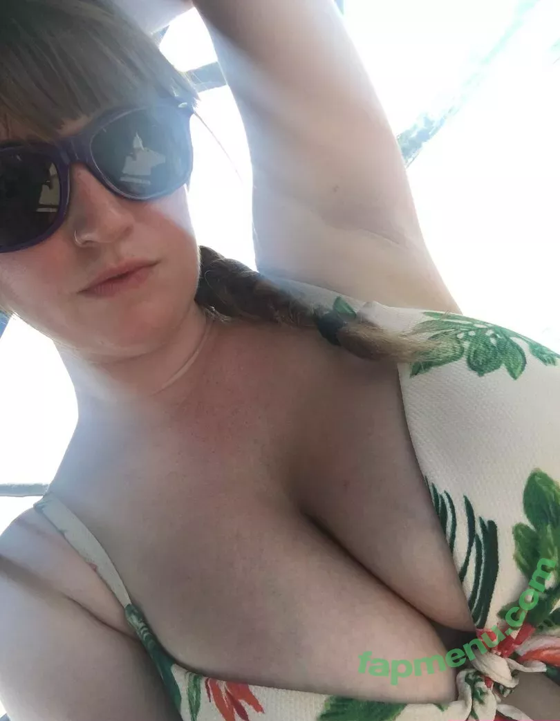 loisplz nude photo #0246 (lomeinnoodles19)