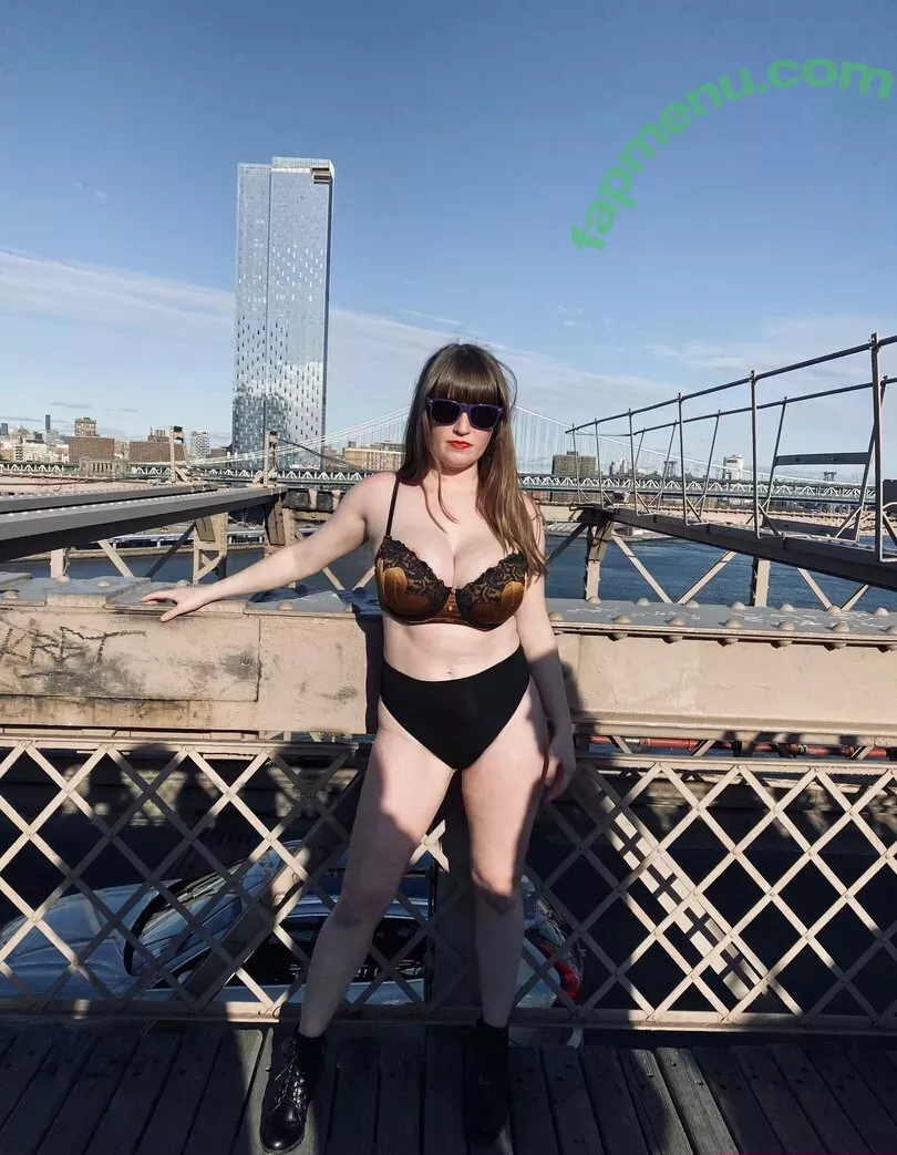 loisplz nude photo #0249 (lomeinnoodles19)
