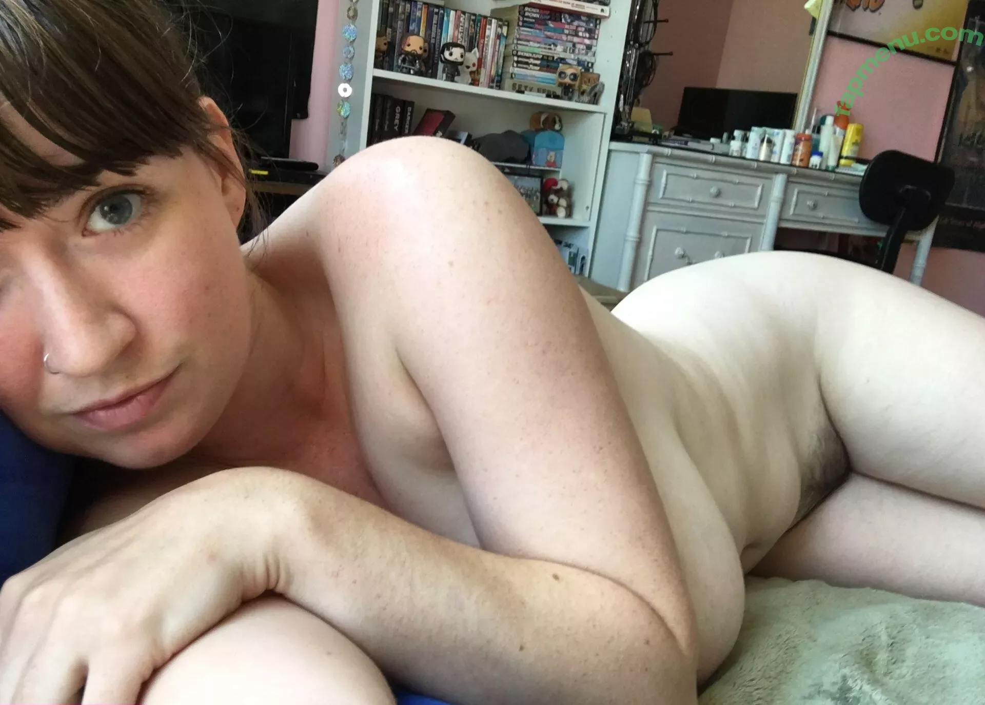 loisplz nude photo #0437 (lomeinnoodles19)