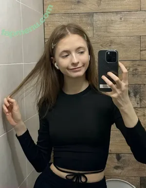  nude photo #0004
