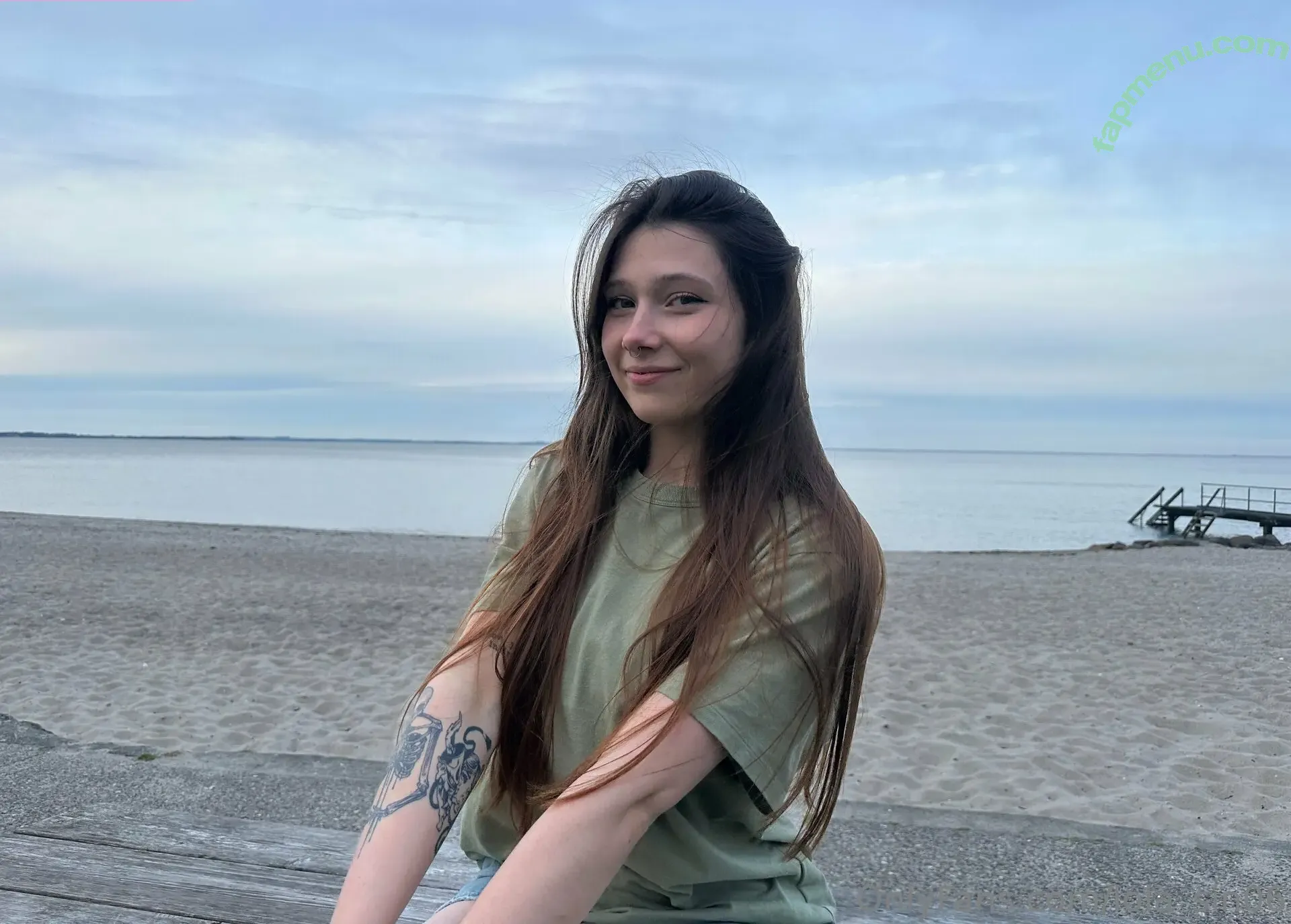 Lola Sin nude photo #0012 (lola_sin06 / lola_sinn)