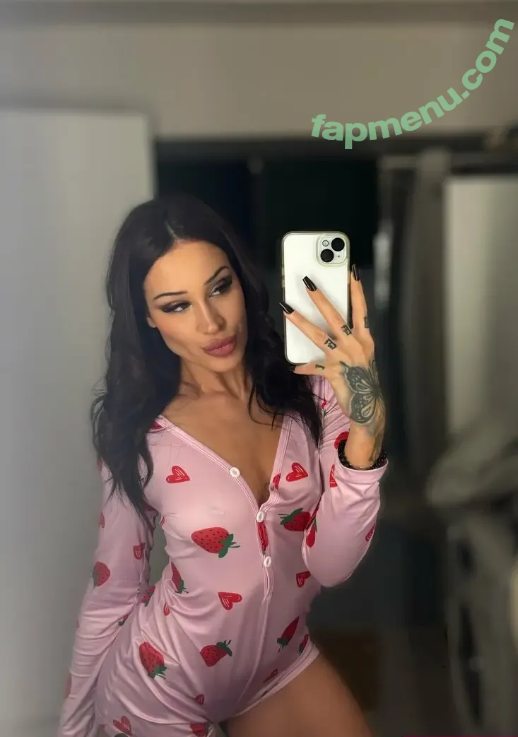 lolabellx nude photo #0020 (lolabellx_)