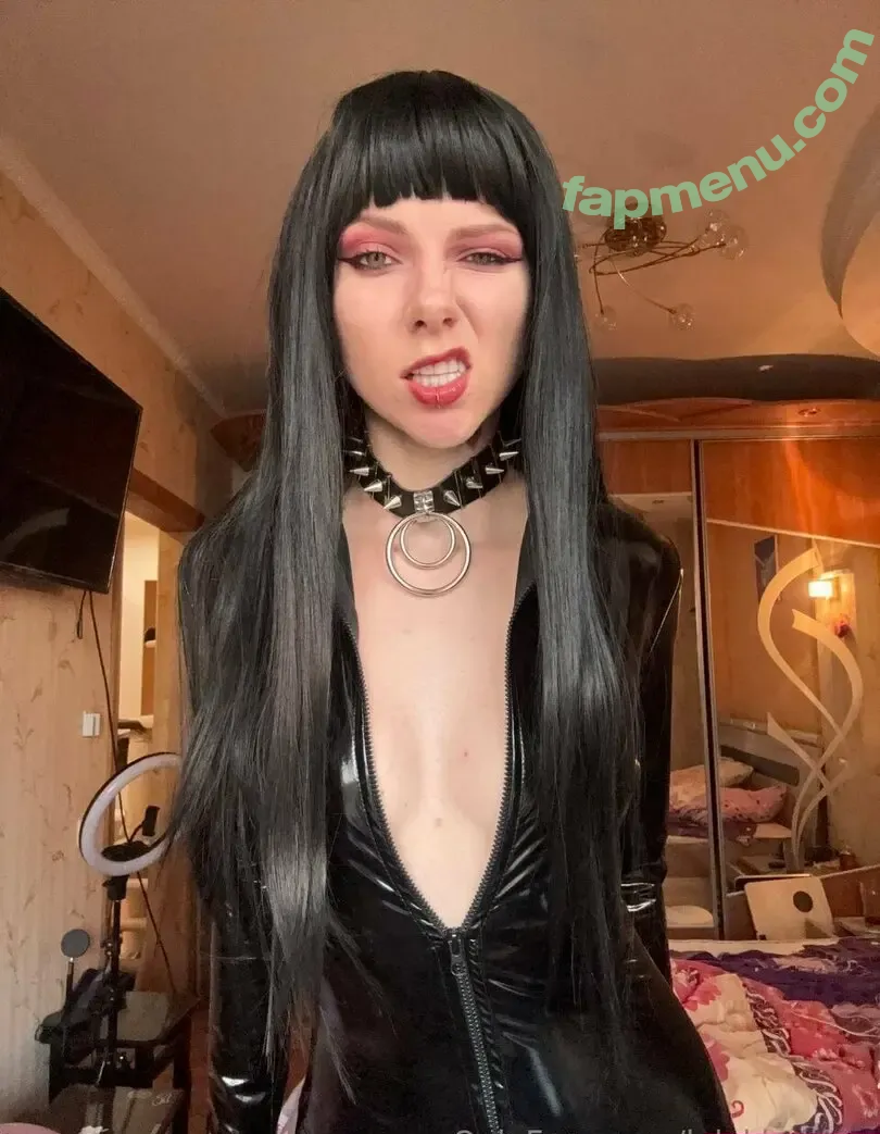 lolakhalifaa nude photo #0029 (lolakhalifaa)
