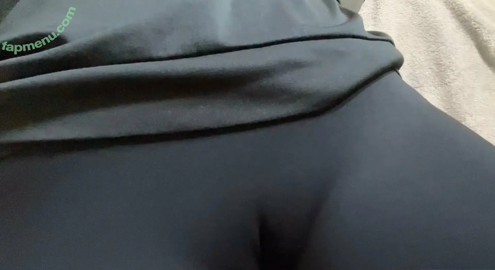 LolaLouisex nude photo #0003 (MrsLolaMilkyBust / xlolalouisex / xlolalouisexx)