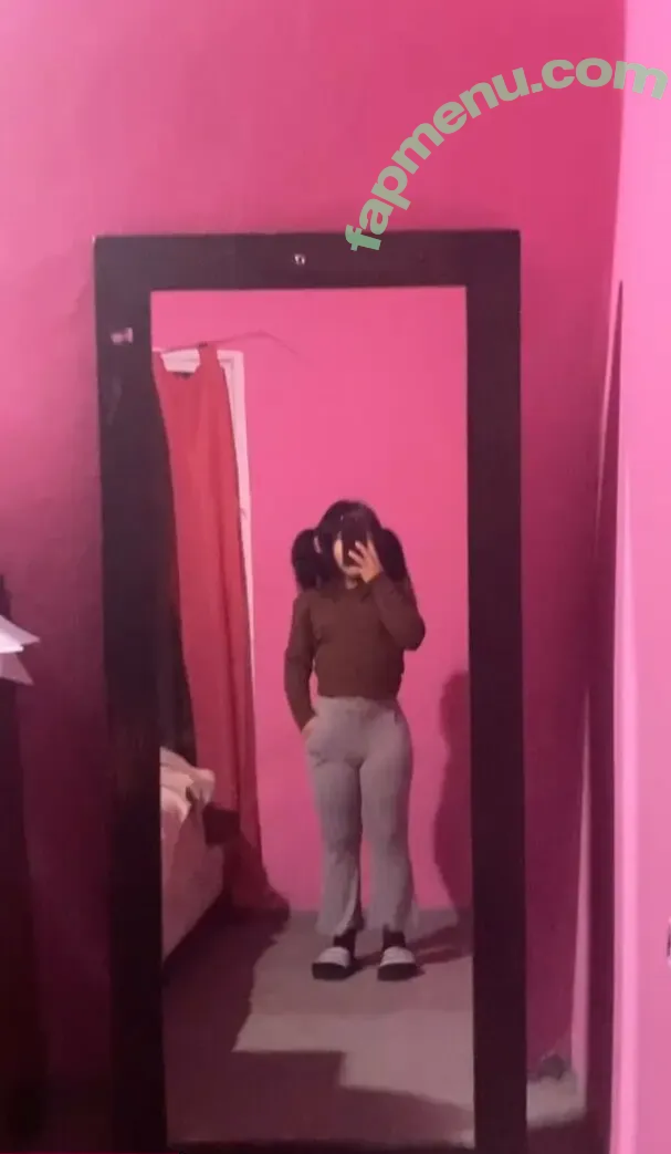 lolarot nude photo #0009 (lorensharice)