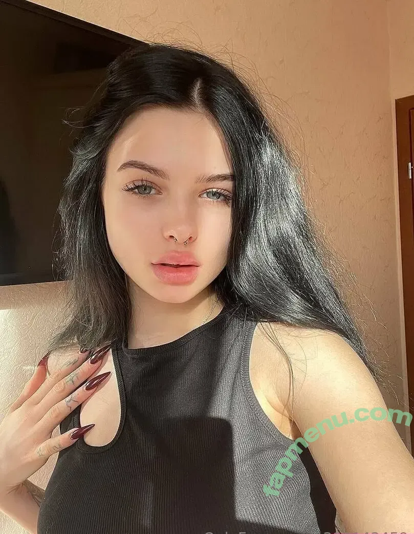 lollyvioleta nude photo #0001 (lolavioletavivero)