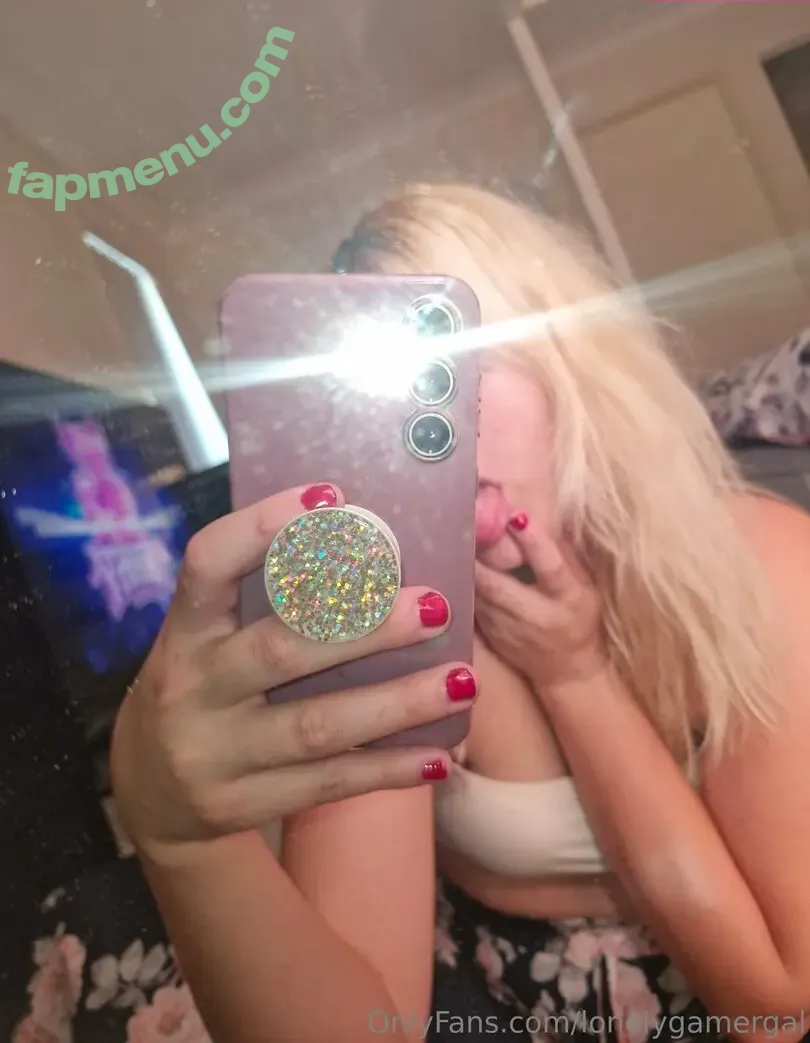 lonelygamergal nude photo #0042 (lonely_gamer_gal)