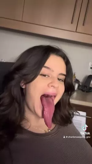 Long Tongue Fetish / _longtonguelewis / diqueentongue / longtonguelewis nude photo #0171