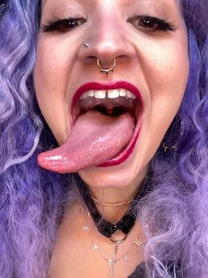 Long Tongue Fetish / _longtonguelewis / diqueentongue / longtonguelewis nude photo #0178