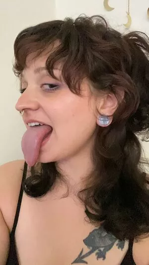 Long Tongue Fetish / _longtonguelewis / diqueentongue / longtonguelewis nude photo #0180