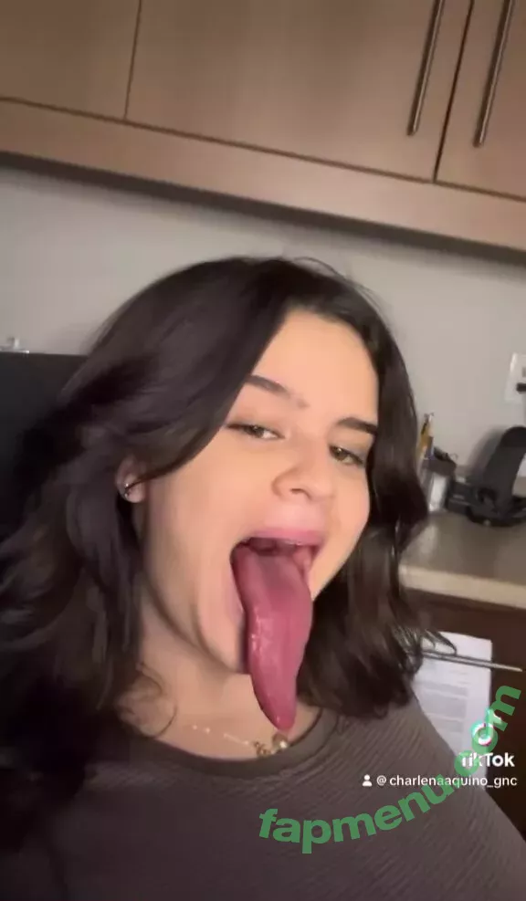 Long Tongue Fetish nude photo #0171 (_longtonguelewis / diqueentongue / longtonguelewis)