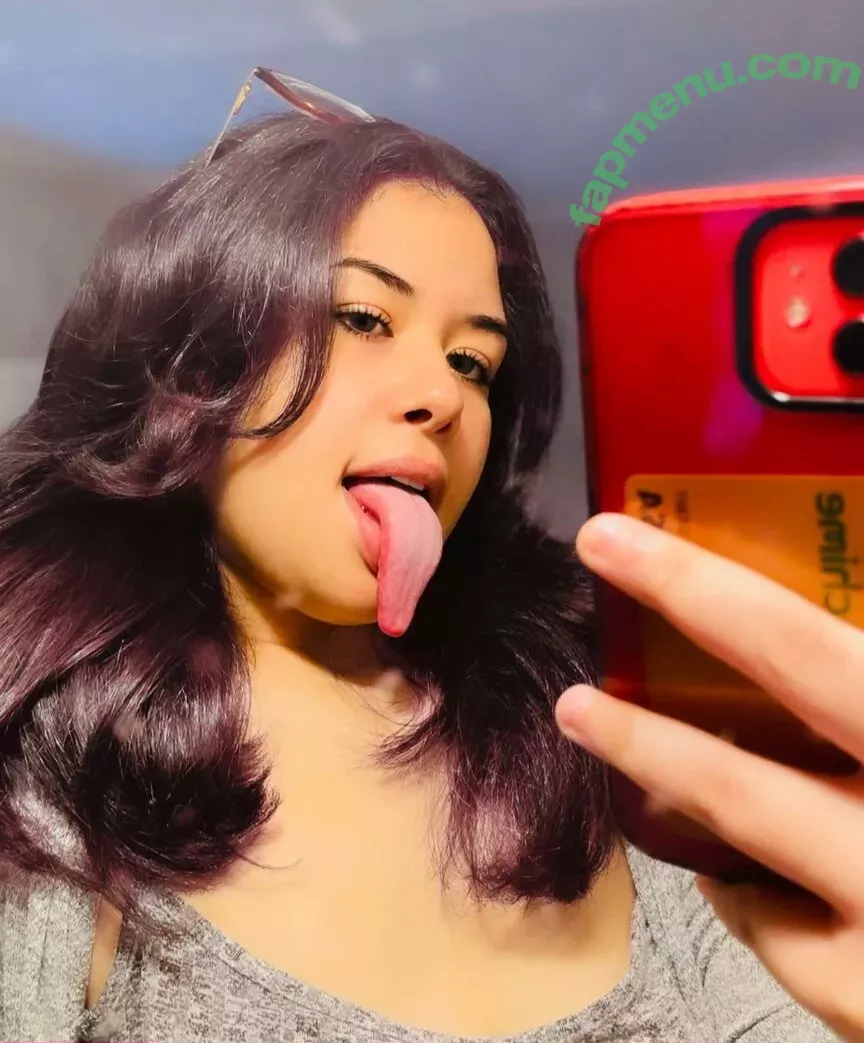 Long Tongue Fetish nude photo #0184 (_longtonguelewis / diqueentongue / longtonguelewis)